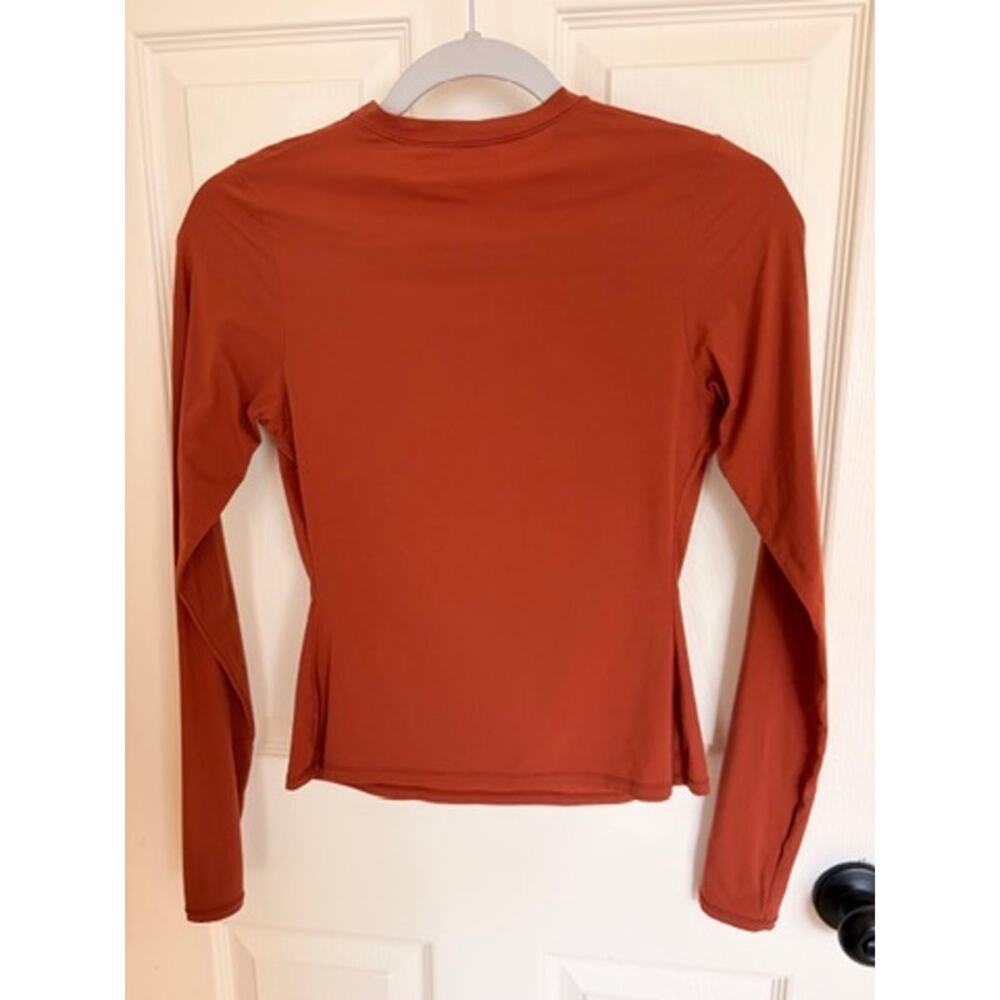 SKIMS Fits Everybody Long Sleeve T-Shirt Rust M - Picture 3 of 5